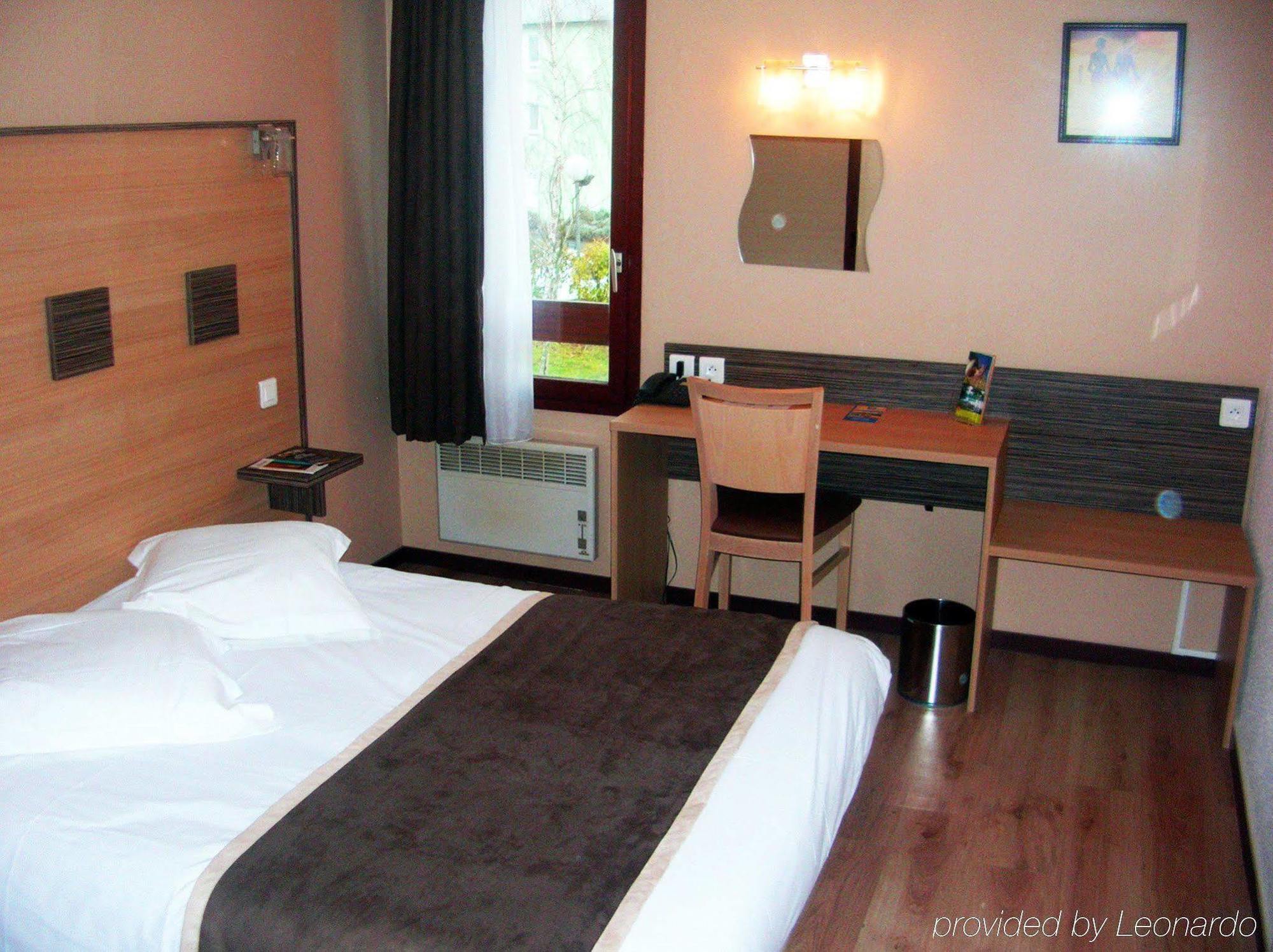 Atoll Hotel Logis Angers, Beaucouzé Exterior foto