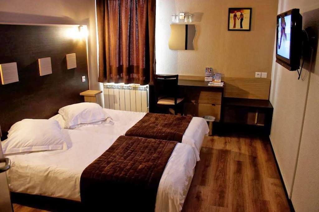 Atoll Hotel Logis Angers, Beaucouzé Habitación foto